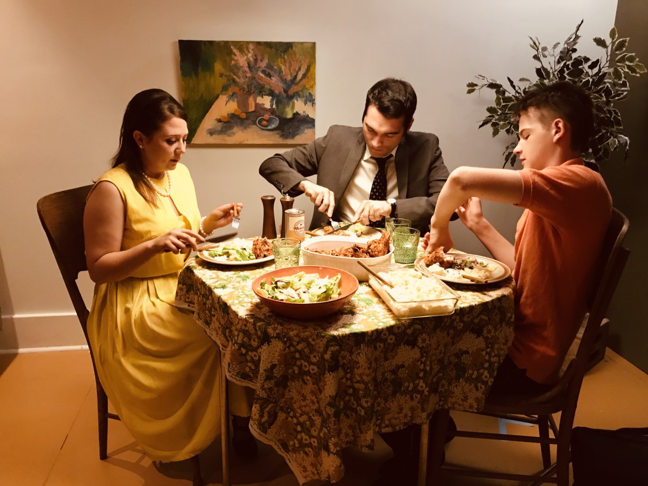 &nbsp;<br>1960's dining room, dressed into empty house location